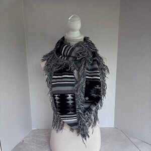 Mudd Aztec Print‎ Infinity Scarf Black Gray White Fringe Cozy Loop Neckwear